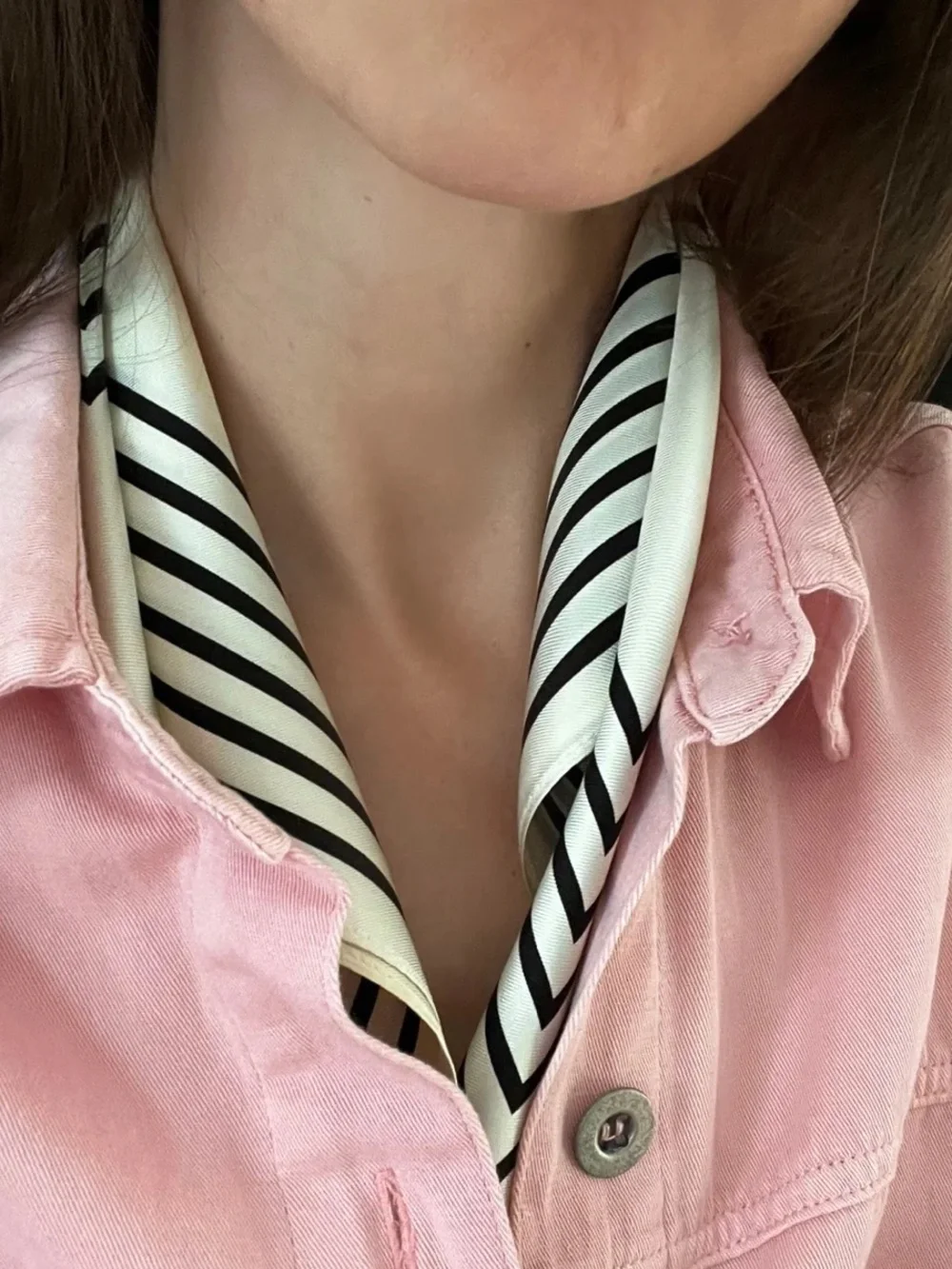 Le scarf cream and black silk scarve